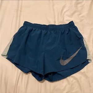 womens nike aero swift shorts